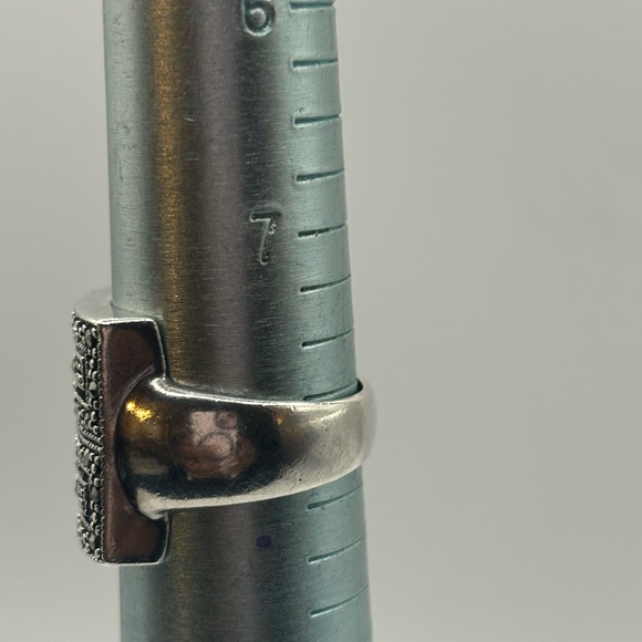 Marcasite 925 Ring - Picture 5 of 5